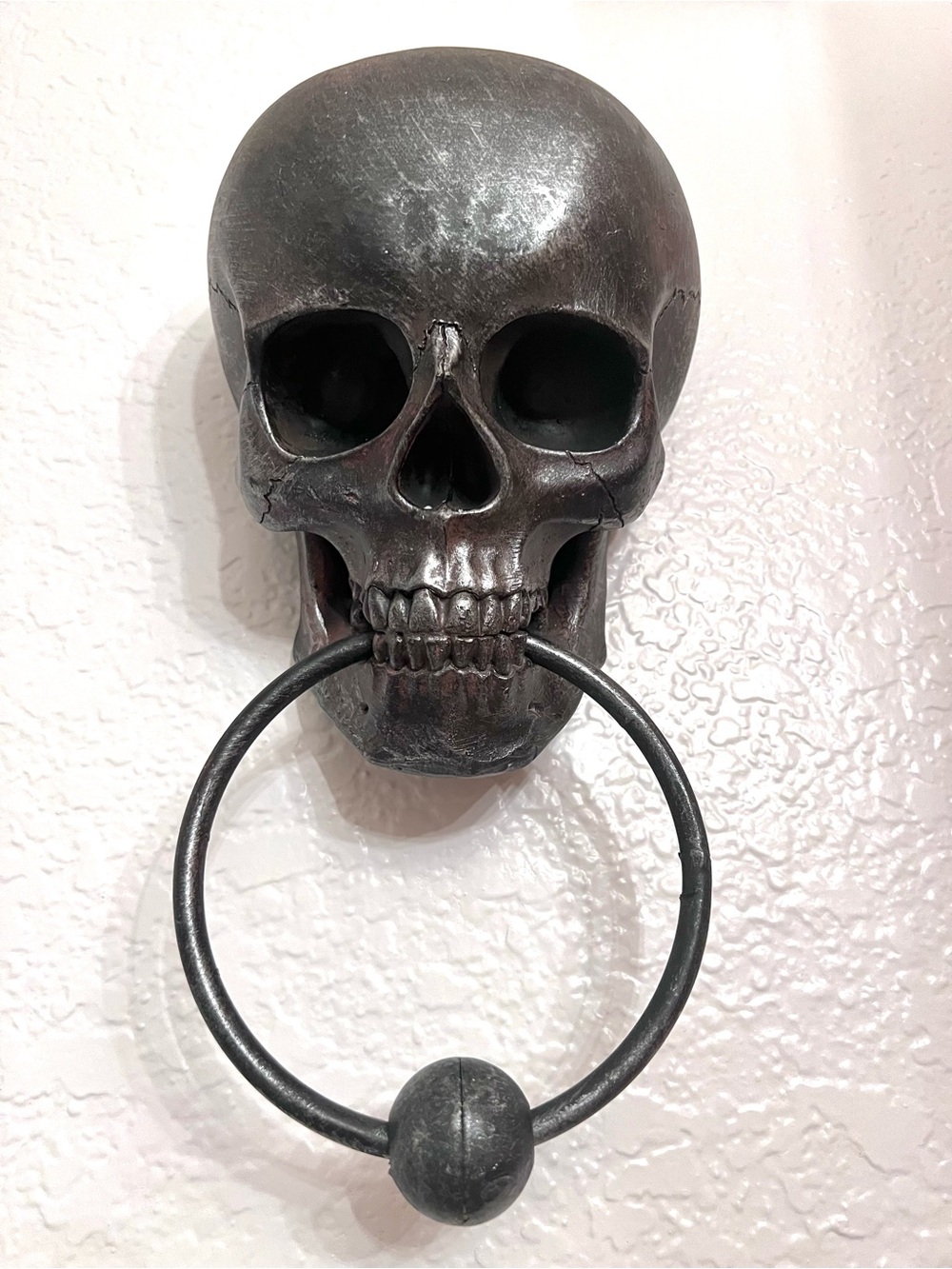 NWT! Skull Door Knocker Halloween Decor